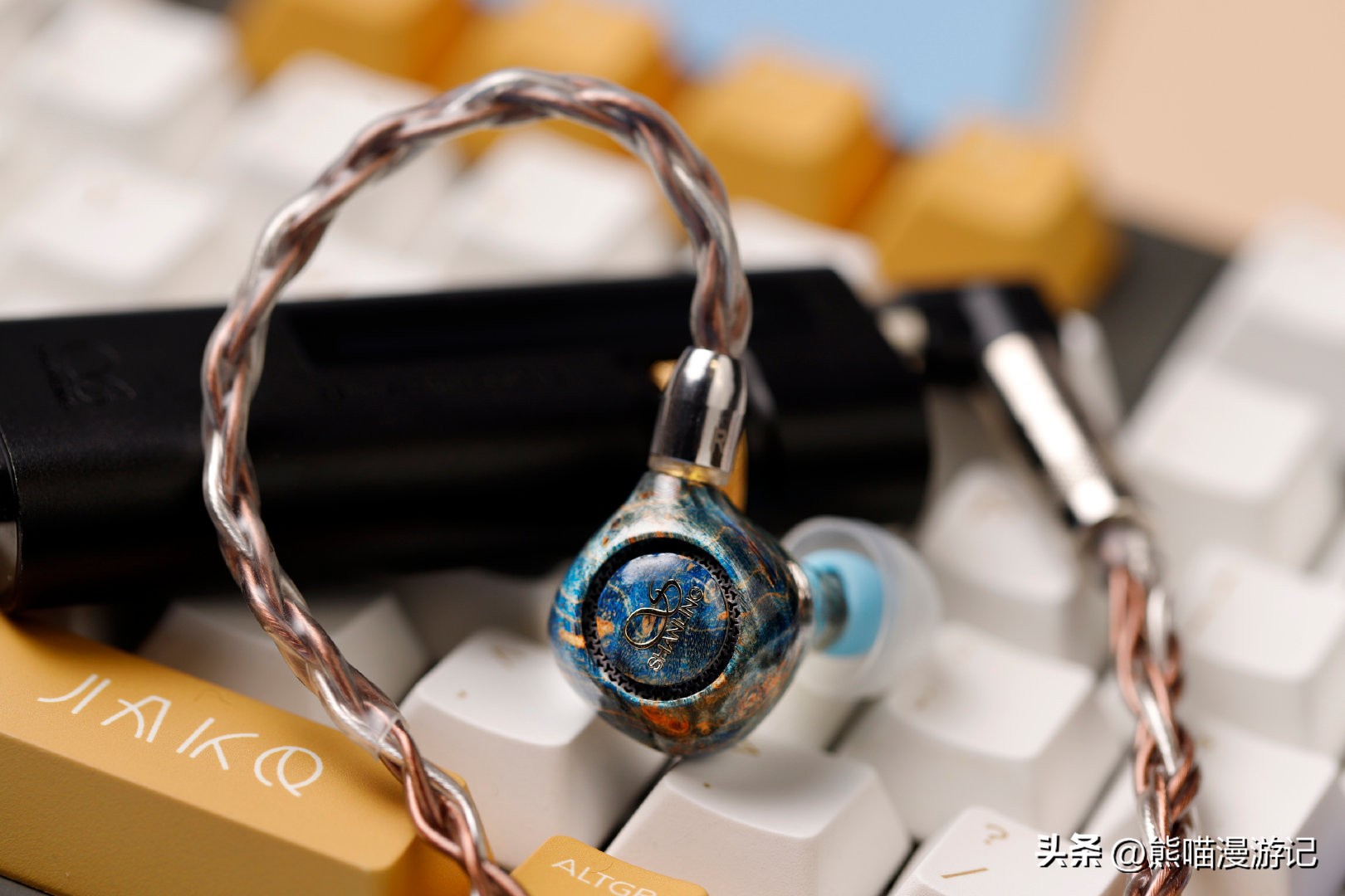 高端实木腔体HiFi耳机好听吗？手机搭配UA3解码耳放直推MG600评测