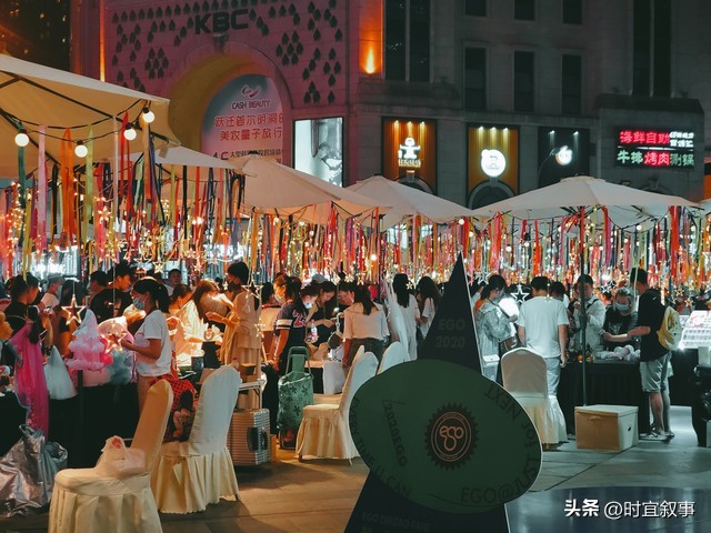 1天摆摊6小时能赚多少钱 (夜晚摆摊4小时能赚多少钱)