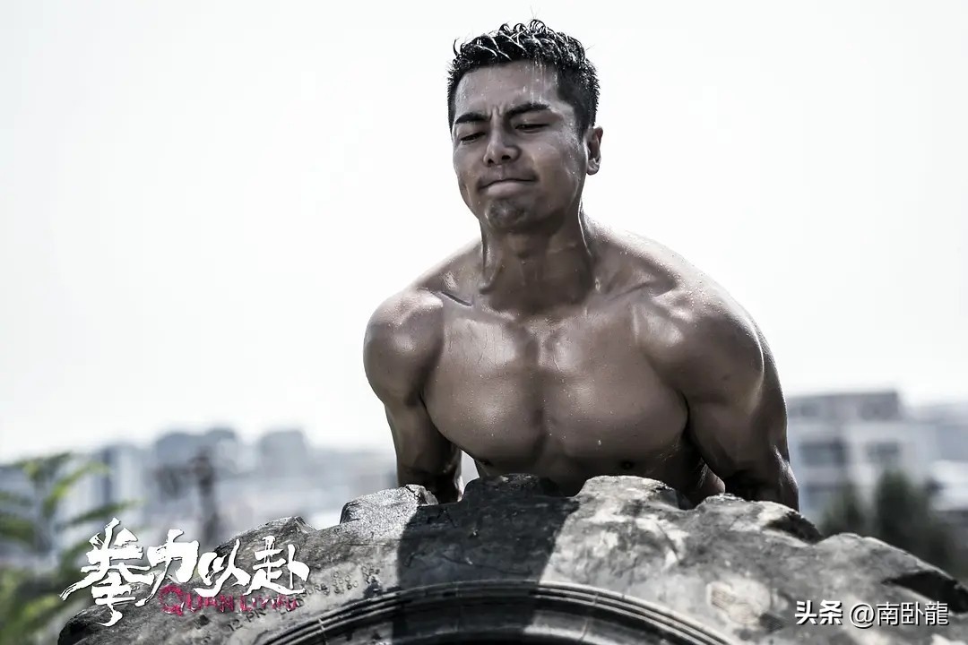 《拳力以赴》上映，砥砺前行涅槃重生，热血少年逐梦赛场夺拳王