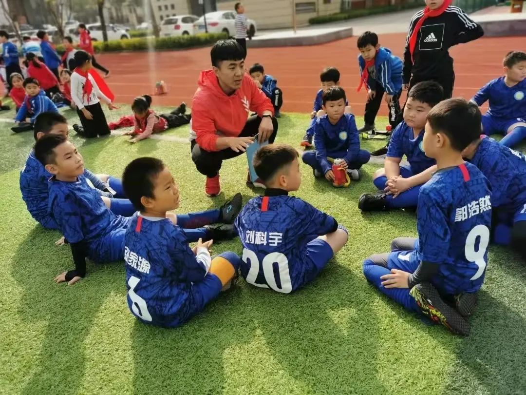 灞卞ぇ杈呬粊瀛︽牎娴庡崡,灏戝勾涓浗娴庡崡璧涘尯