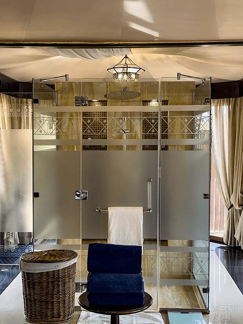 阿联酋丽思卡尔顿,阿联酋野奢帐篷