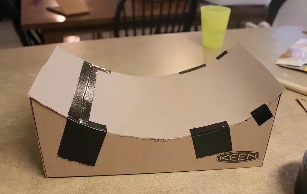 20种亲子互动小游戏,亲子羽毛球室内小游戏