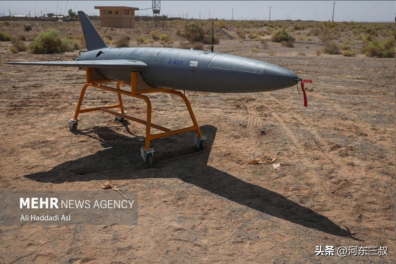 海马斯的噩梦，航程2000公里，伊朗新式无人机运抵俄罗斯