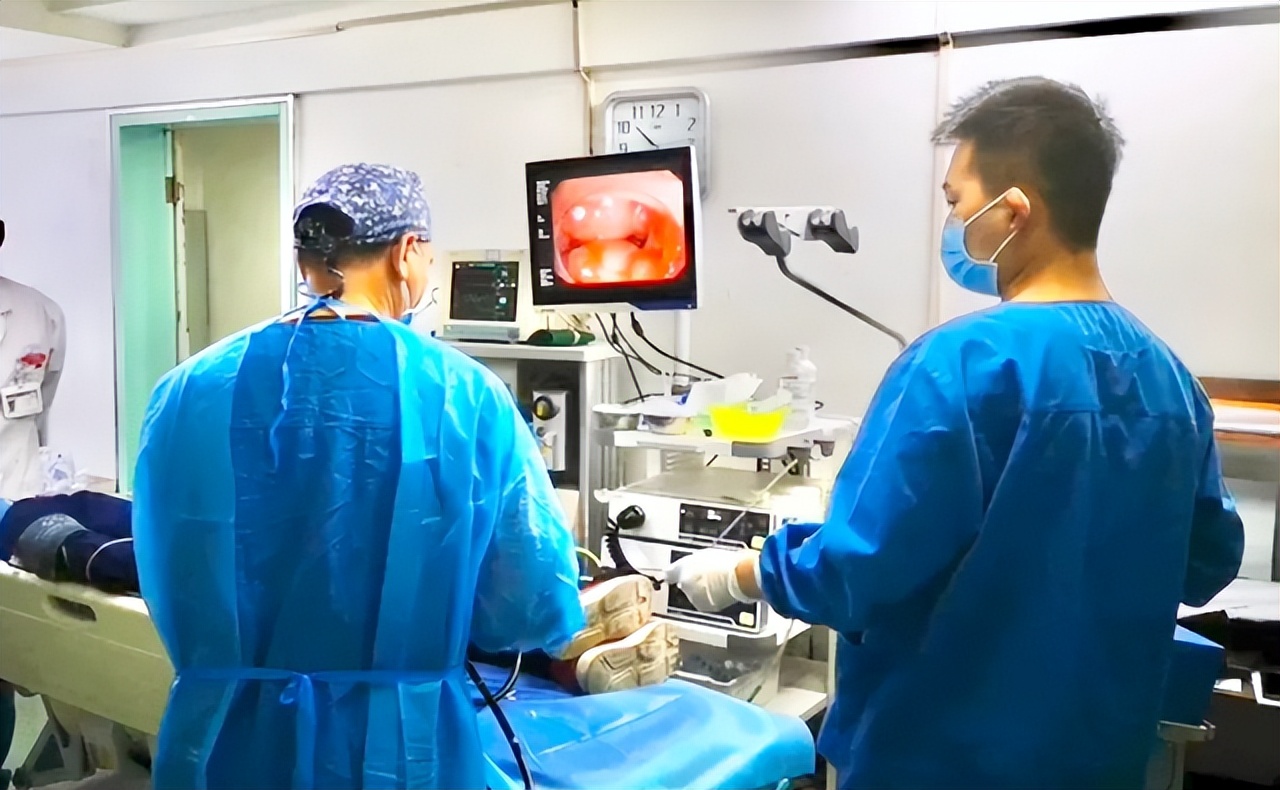 肛周脓肿中医三黄膏,紫草膏可以治肛周脓肿吗