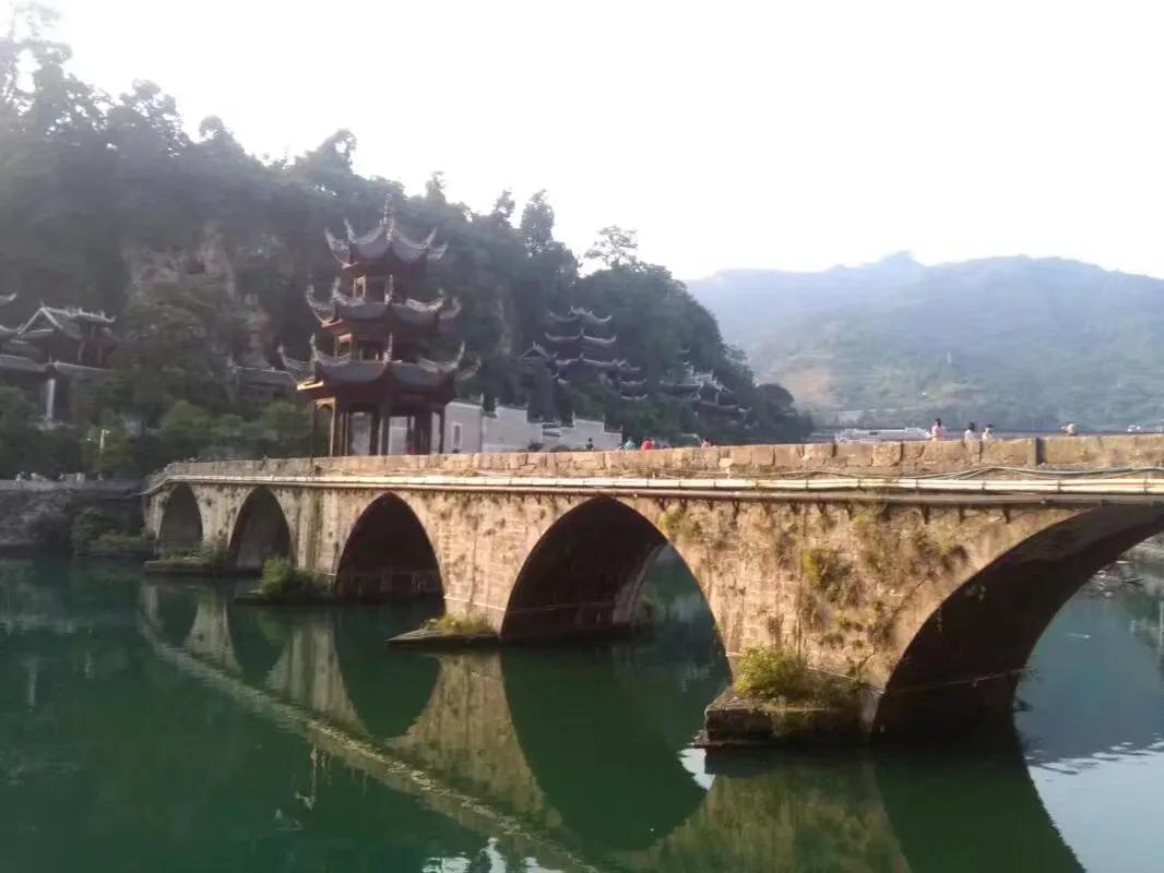 黔东南镇远有什么景点吗,贵州省镇远县属于哪个市