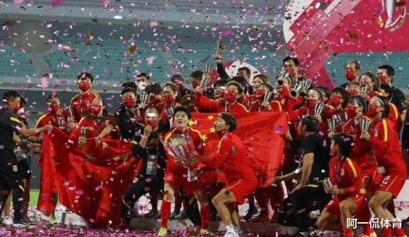 女足落后两球逆转夺冠,夺冠同时中国女足迎来最危险时刻