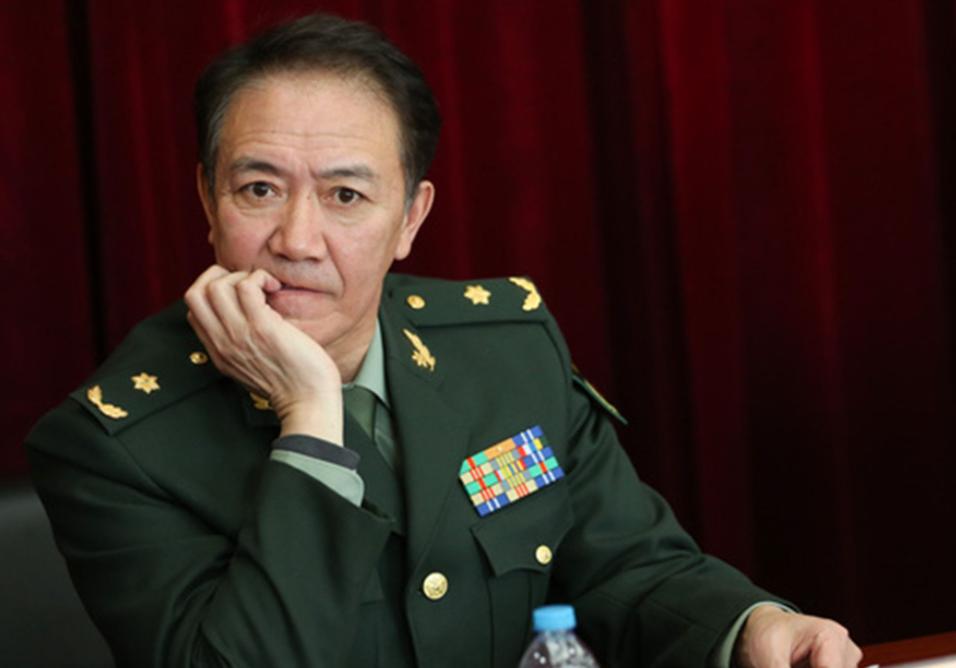 军旅剧《隐形的翅膀》上热搜，最穷影帝富大龙主演，期待好剧