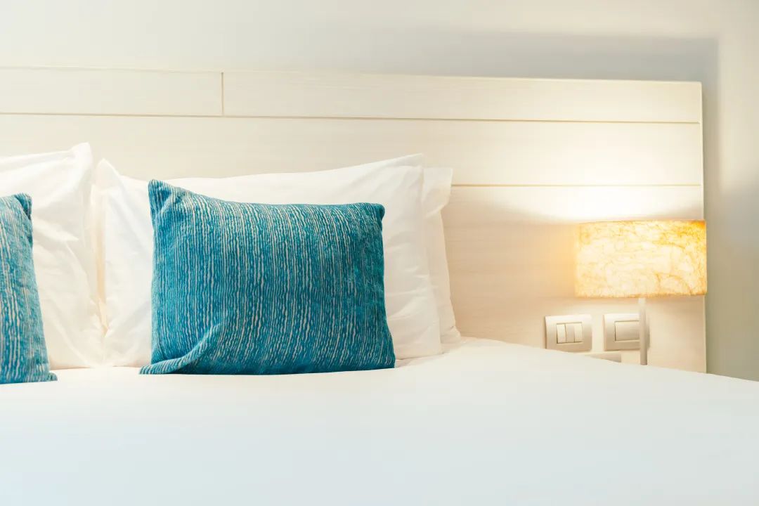 哪种床垫适合中老年人,怎么才能选合适老人睡的床垫