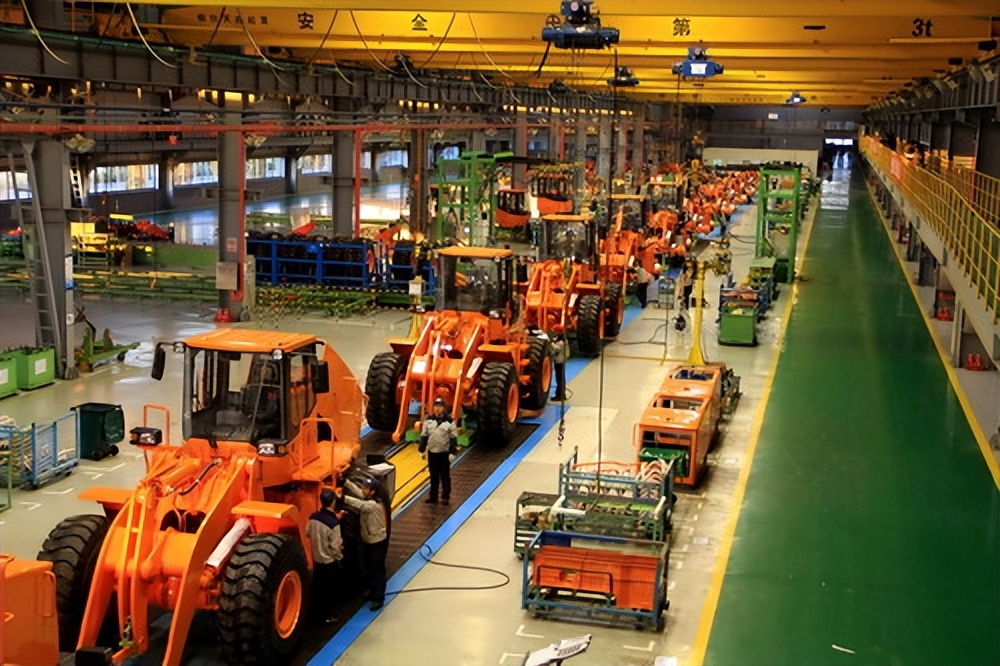 2023年工程机械行业再次迎来倒闭潮，中小企业该怎么办？