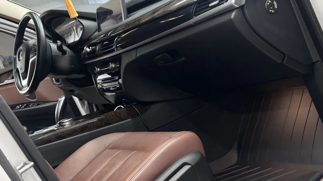 经典老车宝马x5翻新,宝马x5二手车整备翻新费用