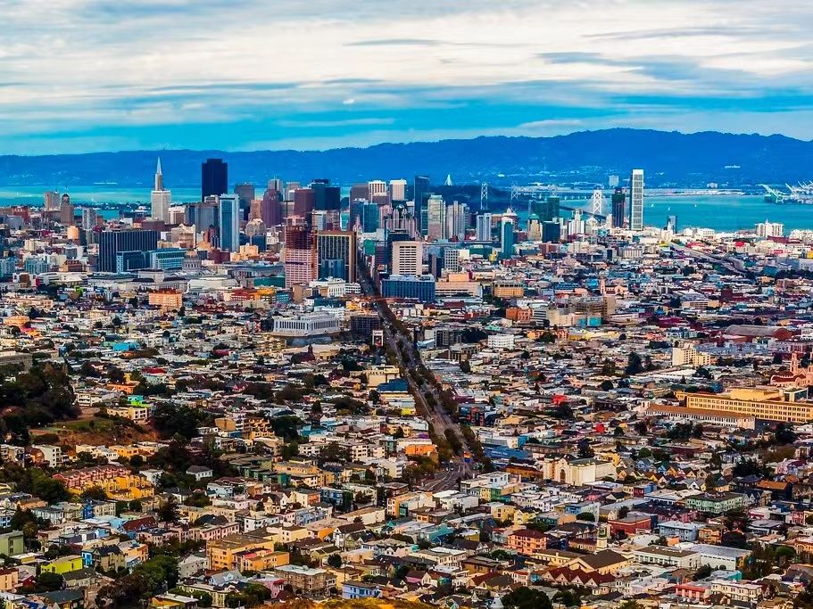 1988年男子借给朋友五万元,男子四年前借出70万破产后失联