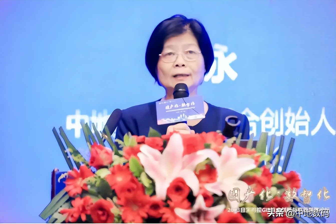 闀挎睙鏃ユ姤鍒涙柊椤圭洰,闀挎睙璇勮涓浗绉戞妧鍒涙柊