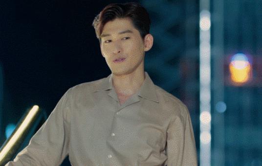 出卖？借戏揩油？捞金无度？牺牲清白？娱乐圈的“疯狂”不止于此