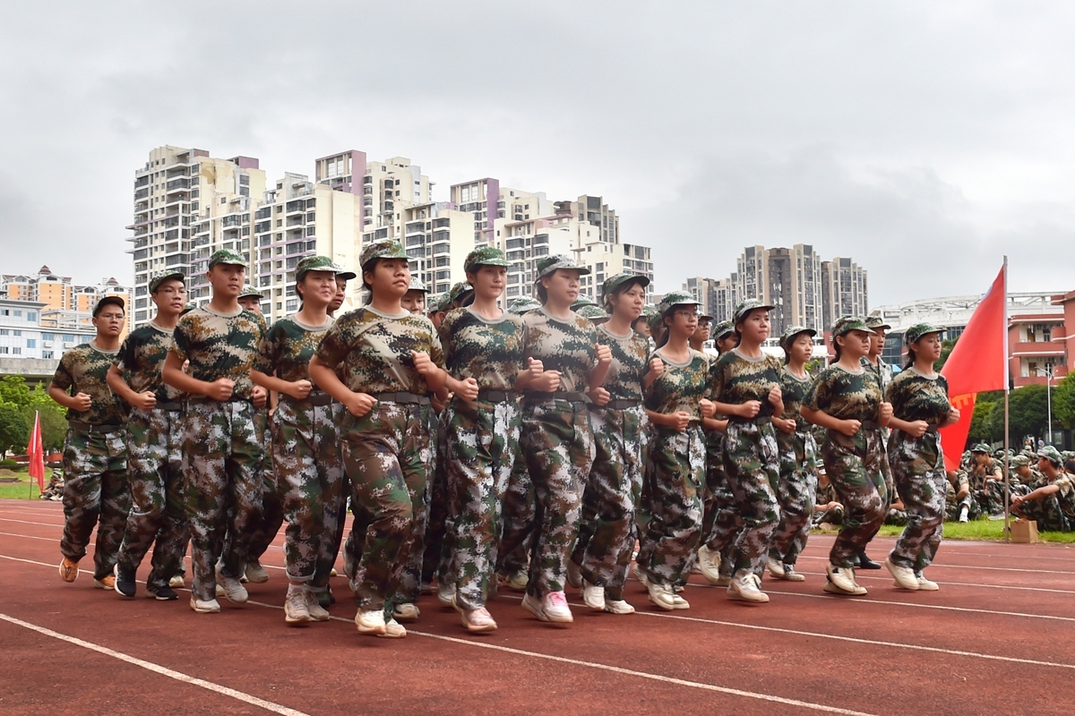 桂林各校军训精彩回顾,广西军训队列操