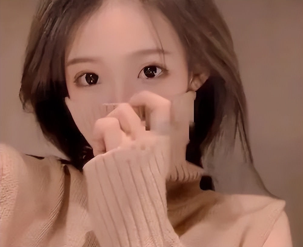 沉迷于自己美貌而不自拔,沉迷美色无法自拔不理朝政