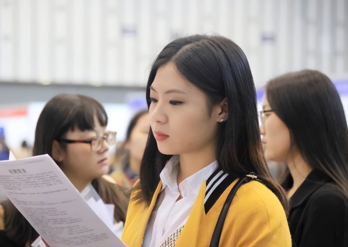 要不要告诉大学生就业残酷现实,如果不上大学会怎样