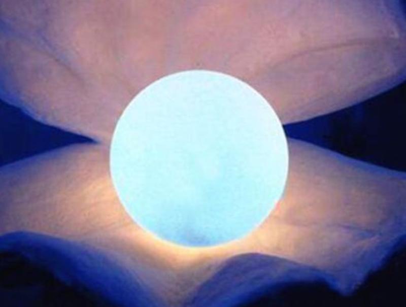 退伍军人意外救下一老人，对方赠宝珠谢恩，38年后才知宝珠不简单