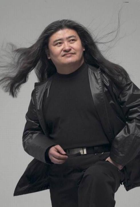 华语乐坛公认第一人刘欢,刘欢年轻成就