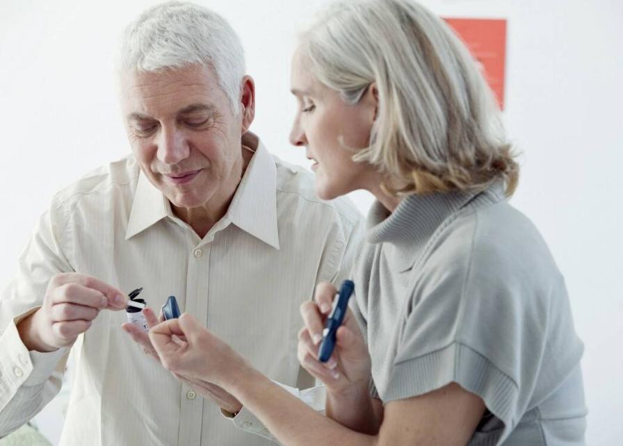 二型糖尿病能吃的降低血糖的水果,这4种糖尿病害怕的水果建议常吃