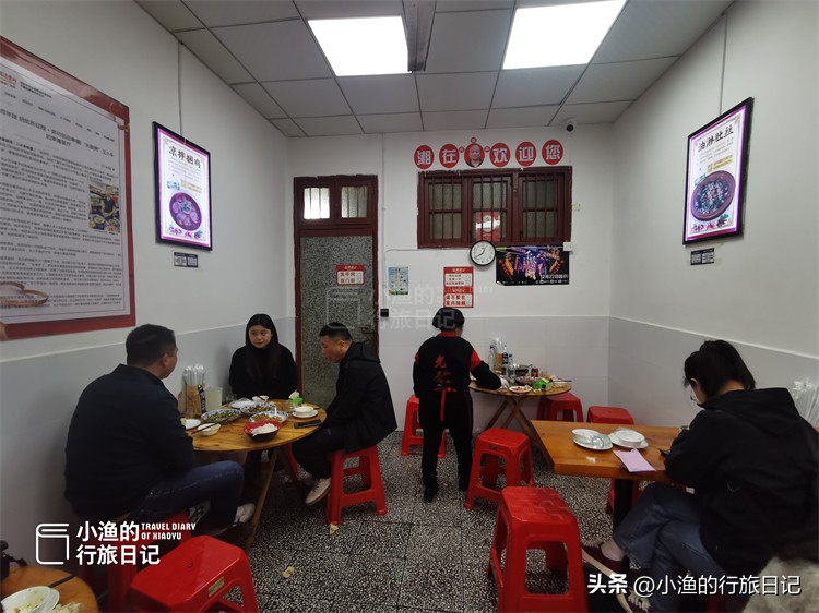 长沙必吃的17家馆子茶颜悦色,长沙美食攻略长沙必去的十大餐厅