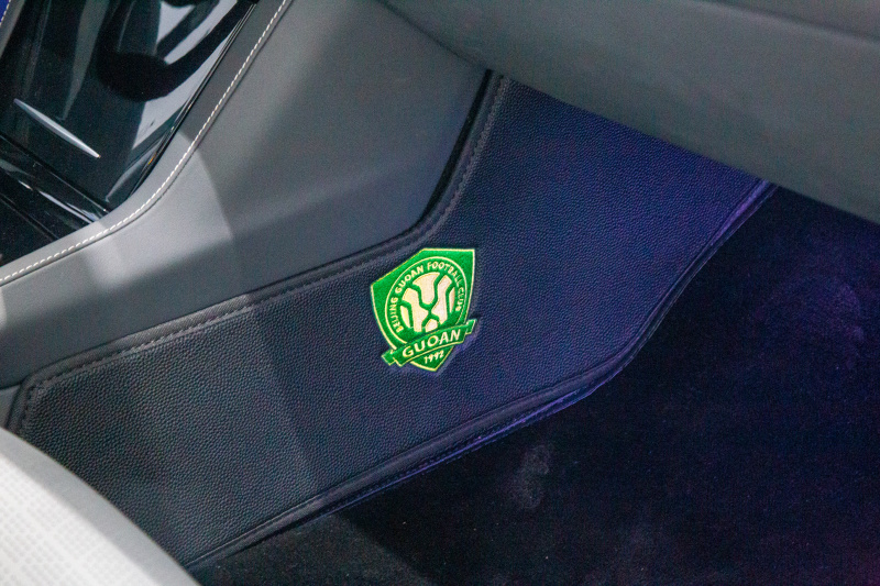 【实拍极狐阿尔法S国安版：经典黄绿配色，个性化定制销售】