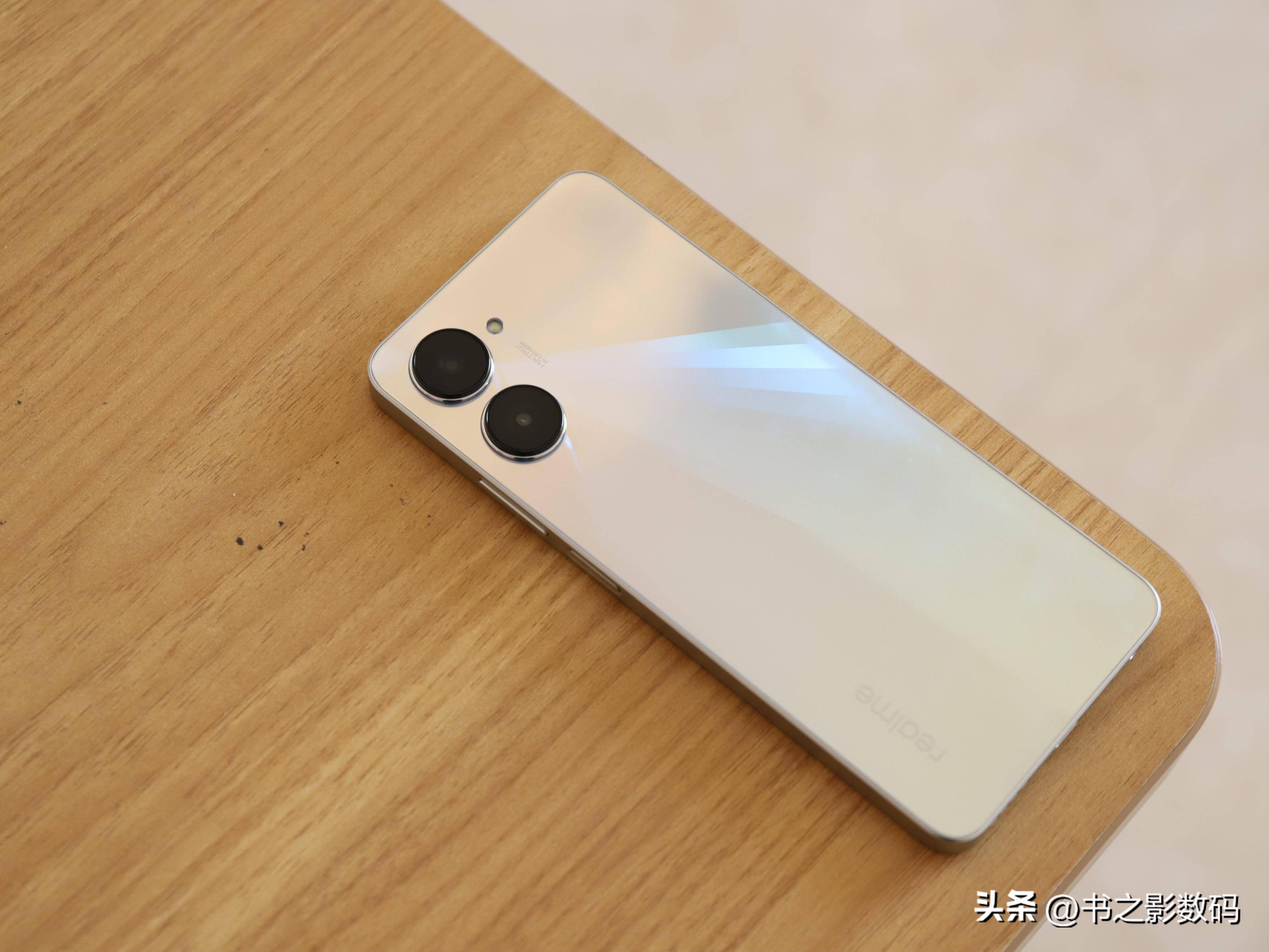 目前性价比最高的12+256g手机,价格最低的三款12+256gb手机