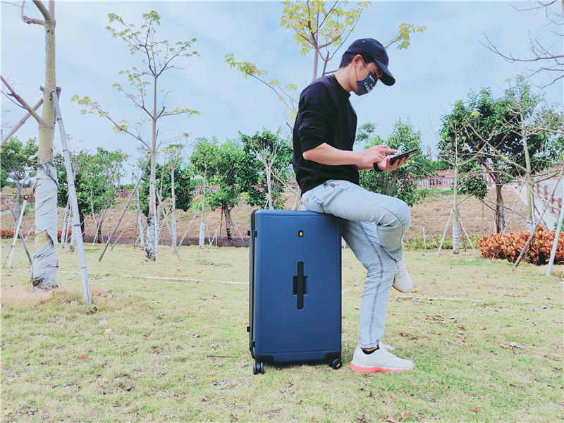 巨能装，地平线8号大旅行家拉杆箱体验分享，包容乃大