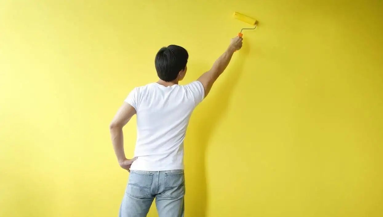 乳胶漆喷涂和滚涂哪种好一点,乳胶漆喷涂和滚涂到底哪个好