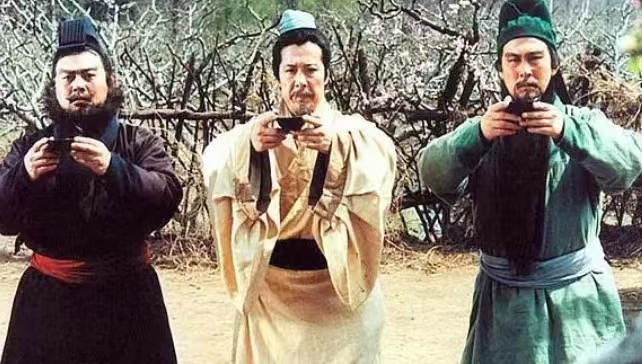 三国经典名场面桃园三结义,三国桃园三结义再聚首
