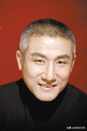 《侯海洋基层风云》无奈的巴山政府办主任杨春