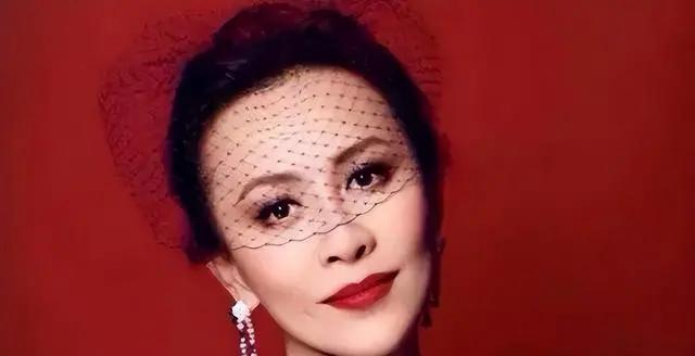 1990年刘嘉玲被绑，其内幕遭曝光，背后真凶竟与黑社会有关系