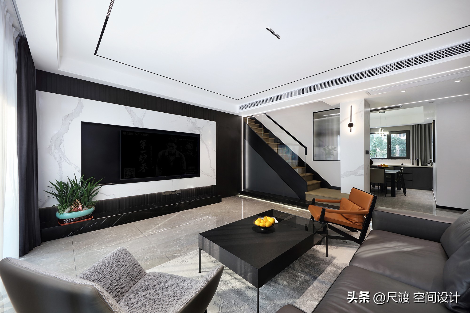 经典的黑白灰风格,高级耐看的极简黑白灰