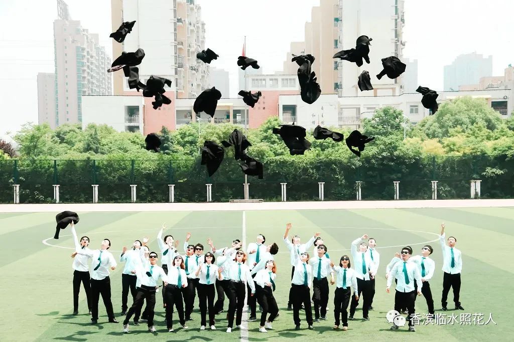 成长是一种美丽的痛作文12篇,成长的滋味优秀作文三篇