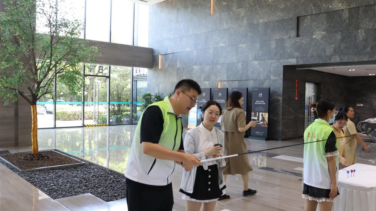 “粽情端午·乐享仲夏”——中韩街道海信创智谷楼宇职工服务活动