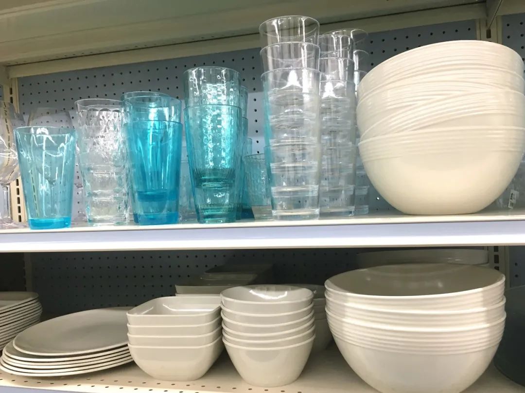 年轻人重新迷上十元店,年轻人为什么重新迷上十元店