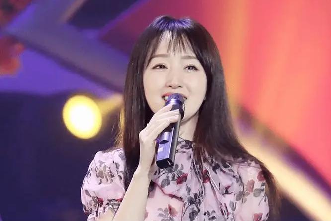 52岁的杨钰莹婚姻情况,52岁杨钰莹为何至今未婚