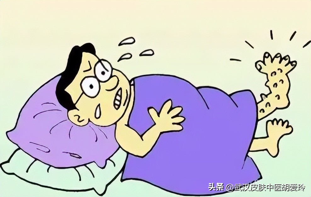 腿上突然起密集的小红疙瘩非常痒,脚腿上突然起红疙瘩很痒怎么回事