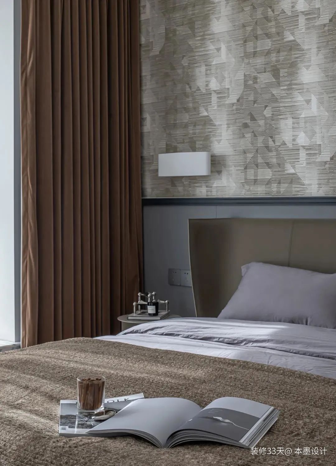 客厅超大储物柜改成衣帽间,客厅小房间改衣帽间