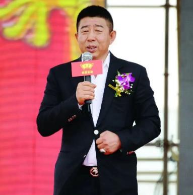 成龙开的什么公司,成龙在杭州买房是哪个地产