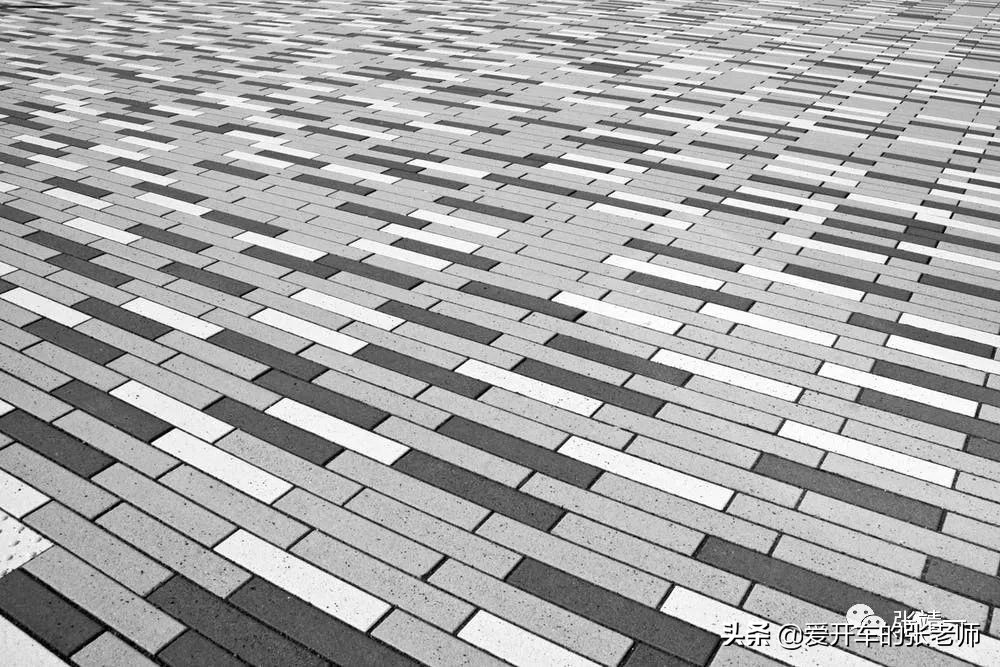 高级灰大理石翻倍的高级感,高级灰长款大衣穿搭高级感