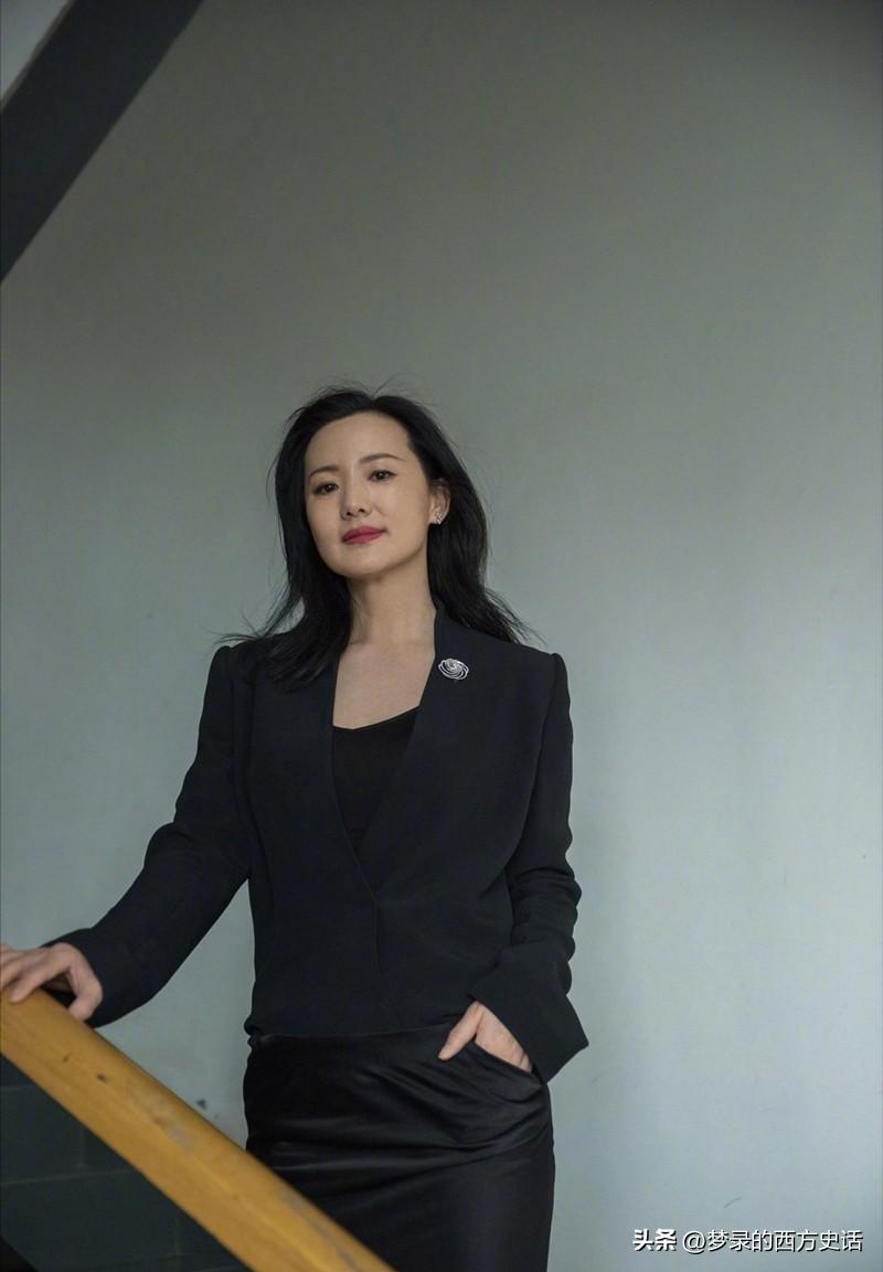 瘦成排骨、整容上瘾、强行装嫩，女明星的畸形审美何时休？