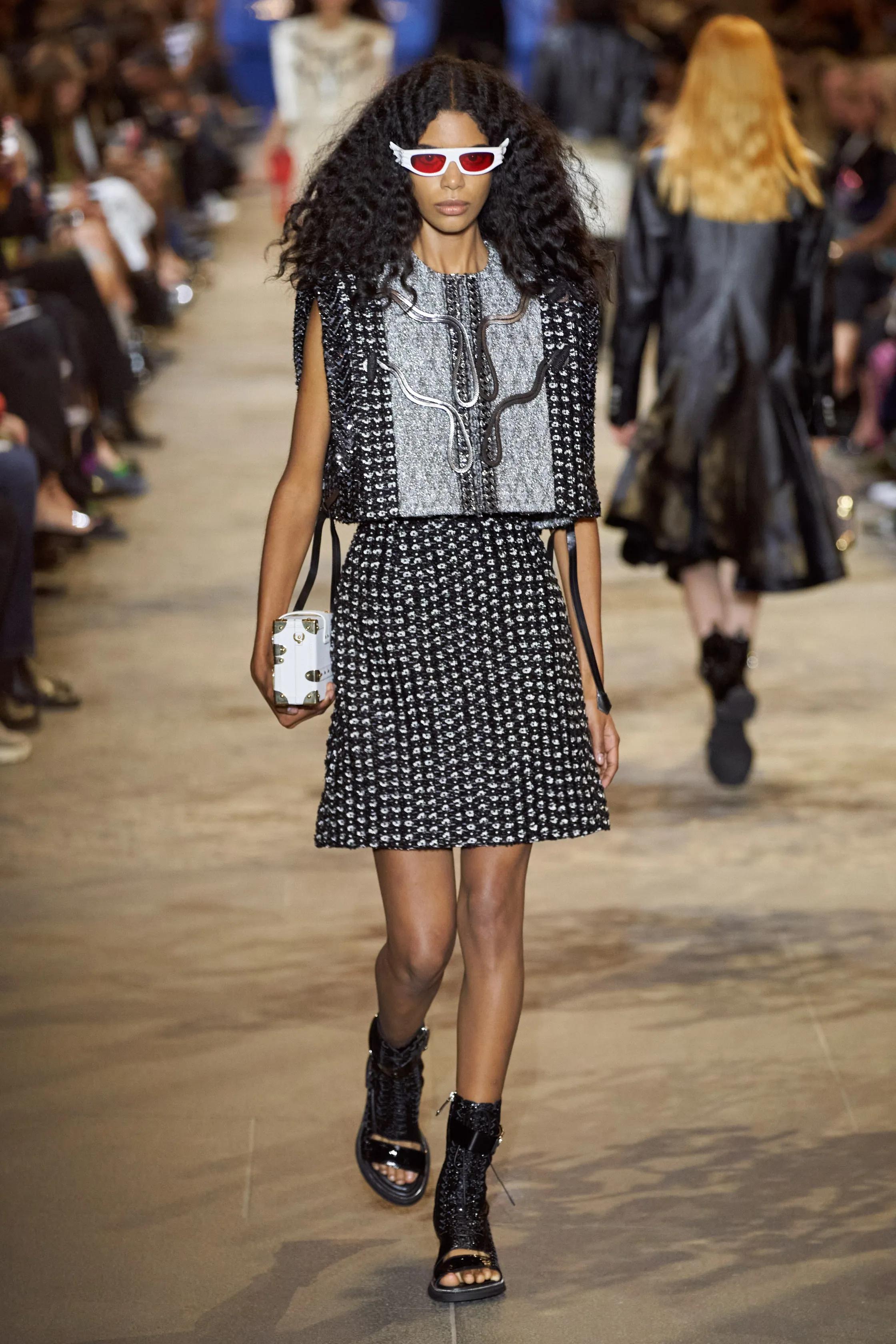 路易威登louisvuitton棕色棋盘,路易威登lvlouisvuitton2021春夏