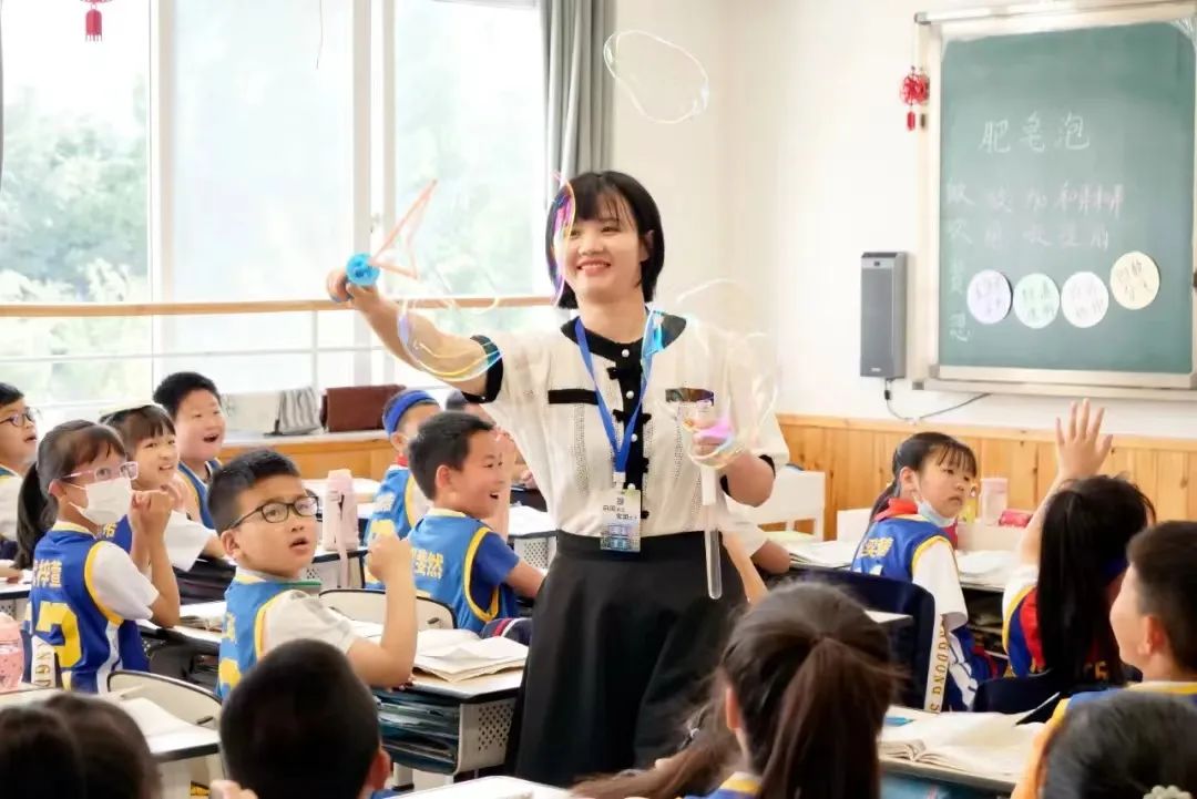 2018年小学一年级招生范围,师上学校小学部招生电话