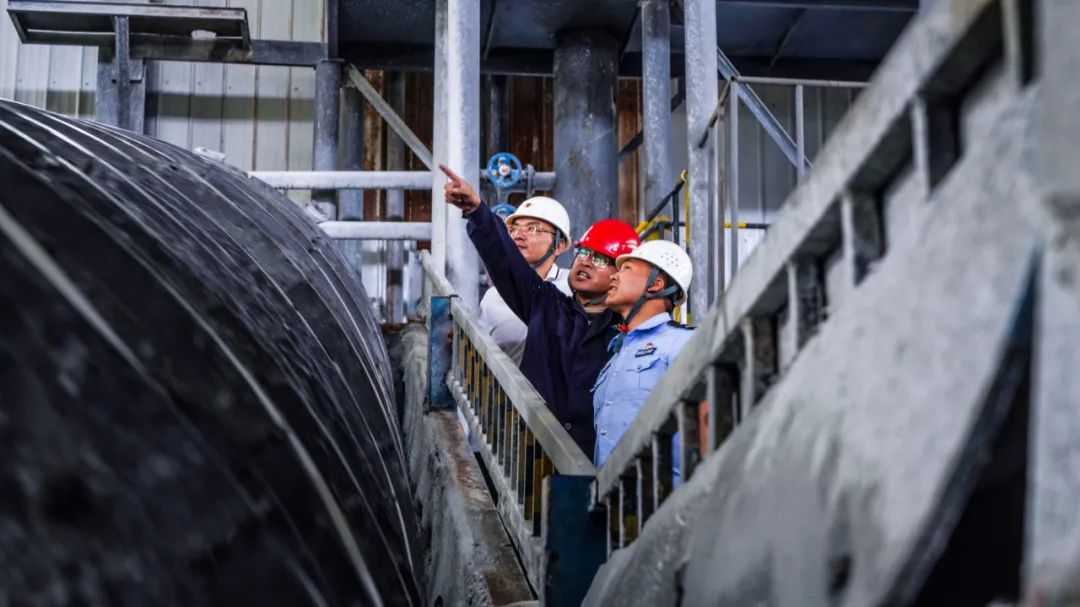 夏季治安打击整治建警暖警,夏季治安打击整治行动便民服务