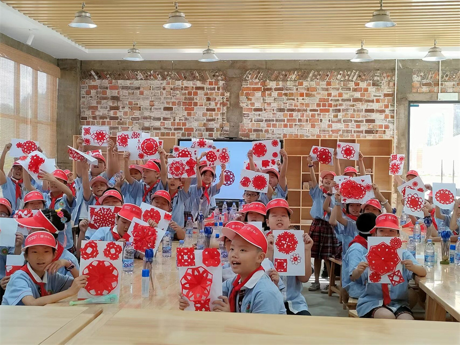 燕山小学示意图,燕山小学教室