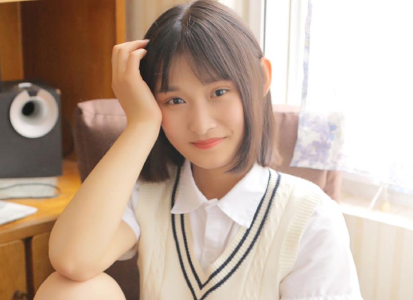 向女生表白后不回信息该怎么化解,表白女生不回信息是拒绝吗