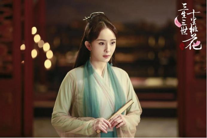 上海这一夜，伴随杨幂身上的3个“未解之谜”，是时候该解开了