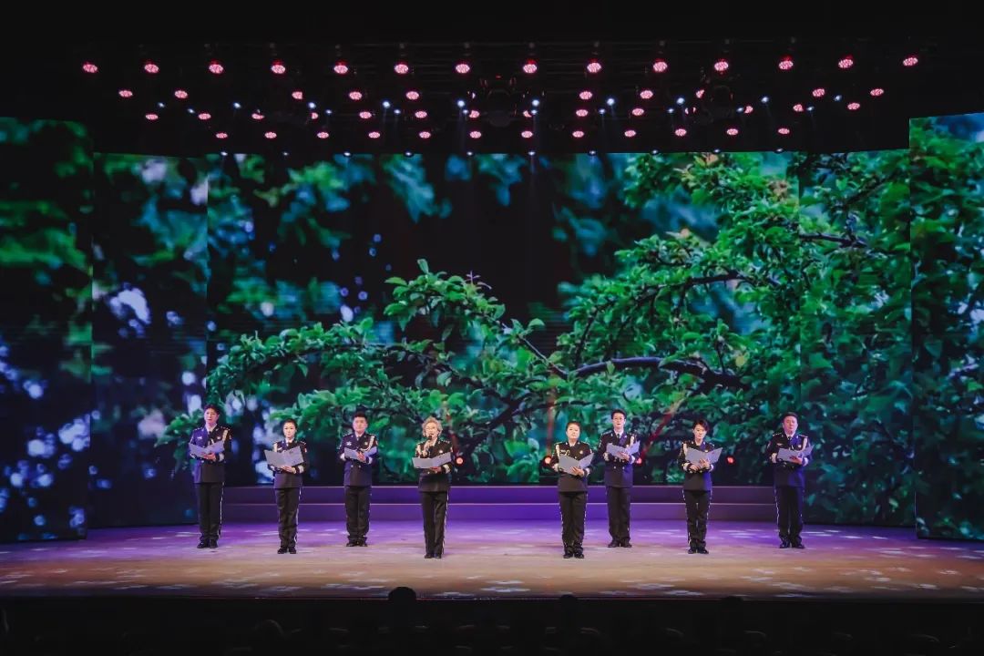 #致敬公安英雄##2023清明祭英烈#致敬·缅怀·奋进丨沈阳市公安局举行2023年清明主题诗文咏诵会