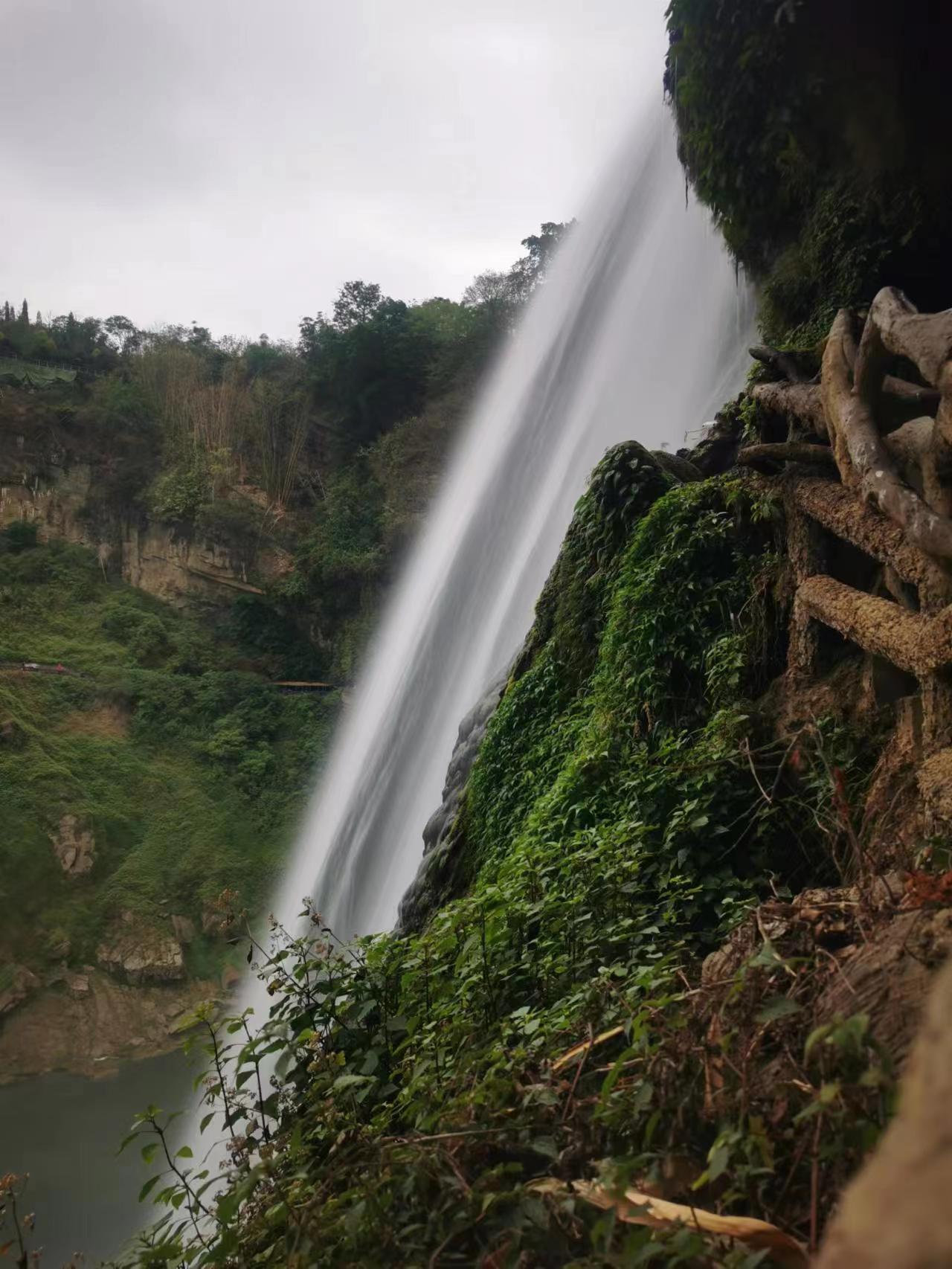 黄果树瀑布一日游作文500,黄果树瀑布一日游贵阳出发