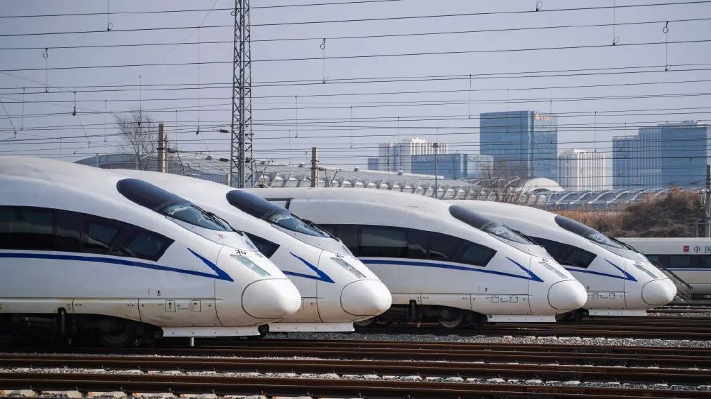 这十年|高铁网交织环扣动车组奔腾竞驰